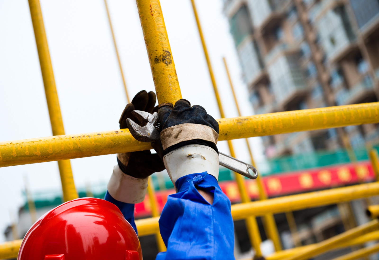 scaffolding assembly