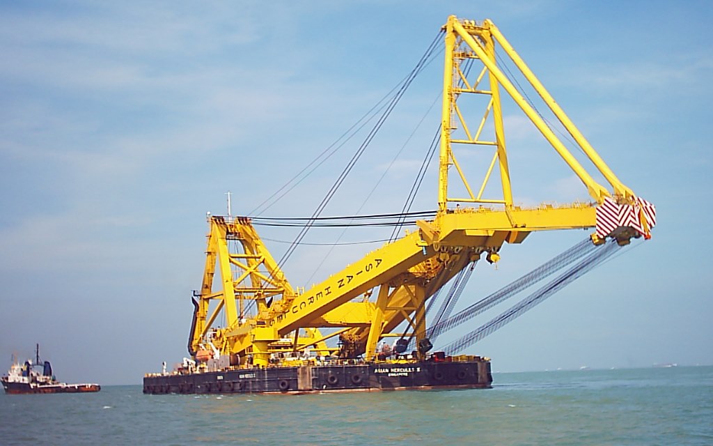 shipbuilding cranes
