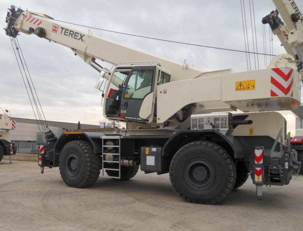 operation of mobile crane